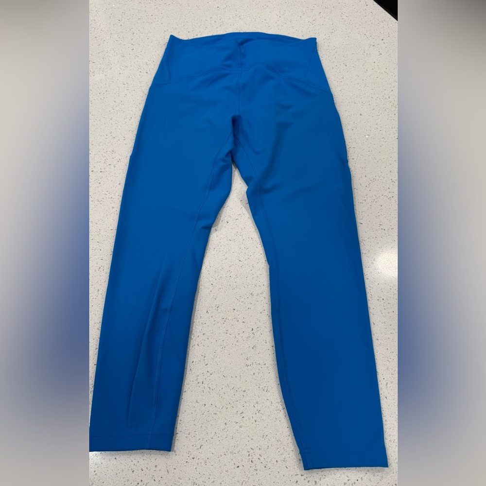 Lululemon Athletica Align Pool Blue size 10 EUC 25” yoga ankle pants